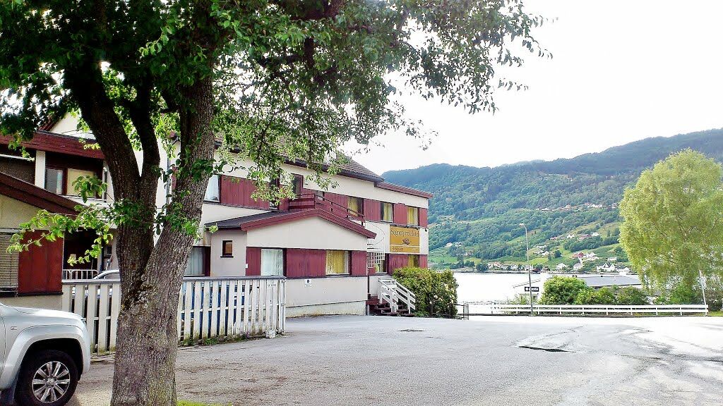 Sognefjord Hotel Hermansverk Ngoại thất bức ảnh